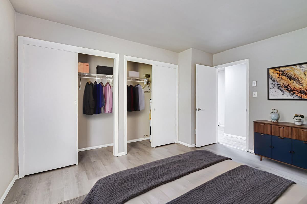 Milwaukee County apartments for rent - image - large (31).jpg