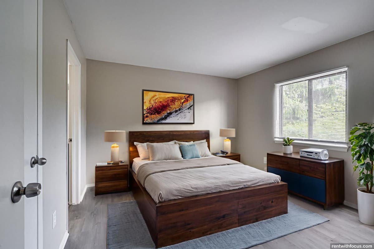 Milwaukee County apartments for rent - image - large (51).jpg