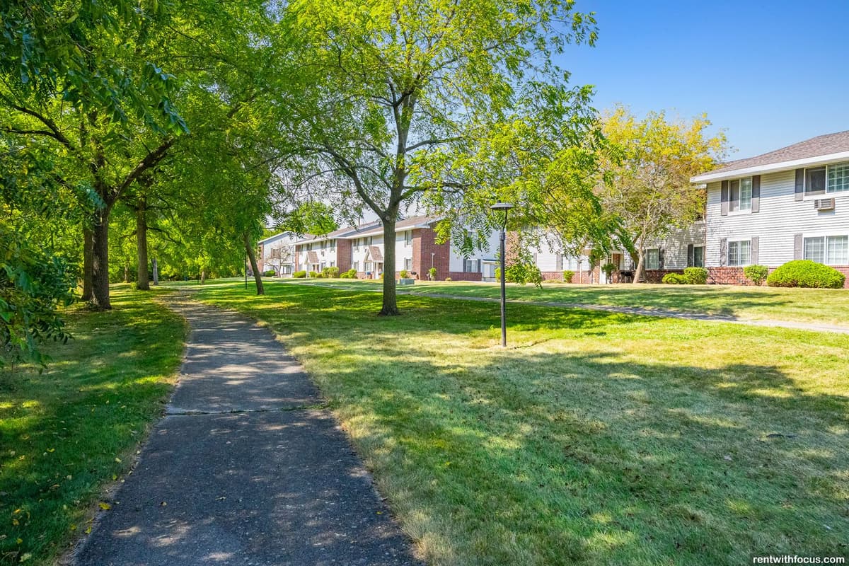 The Reserve on Southtowne Il - Apartment - 7