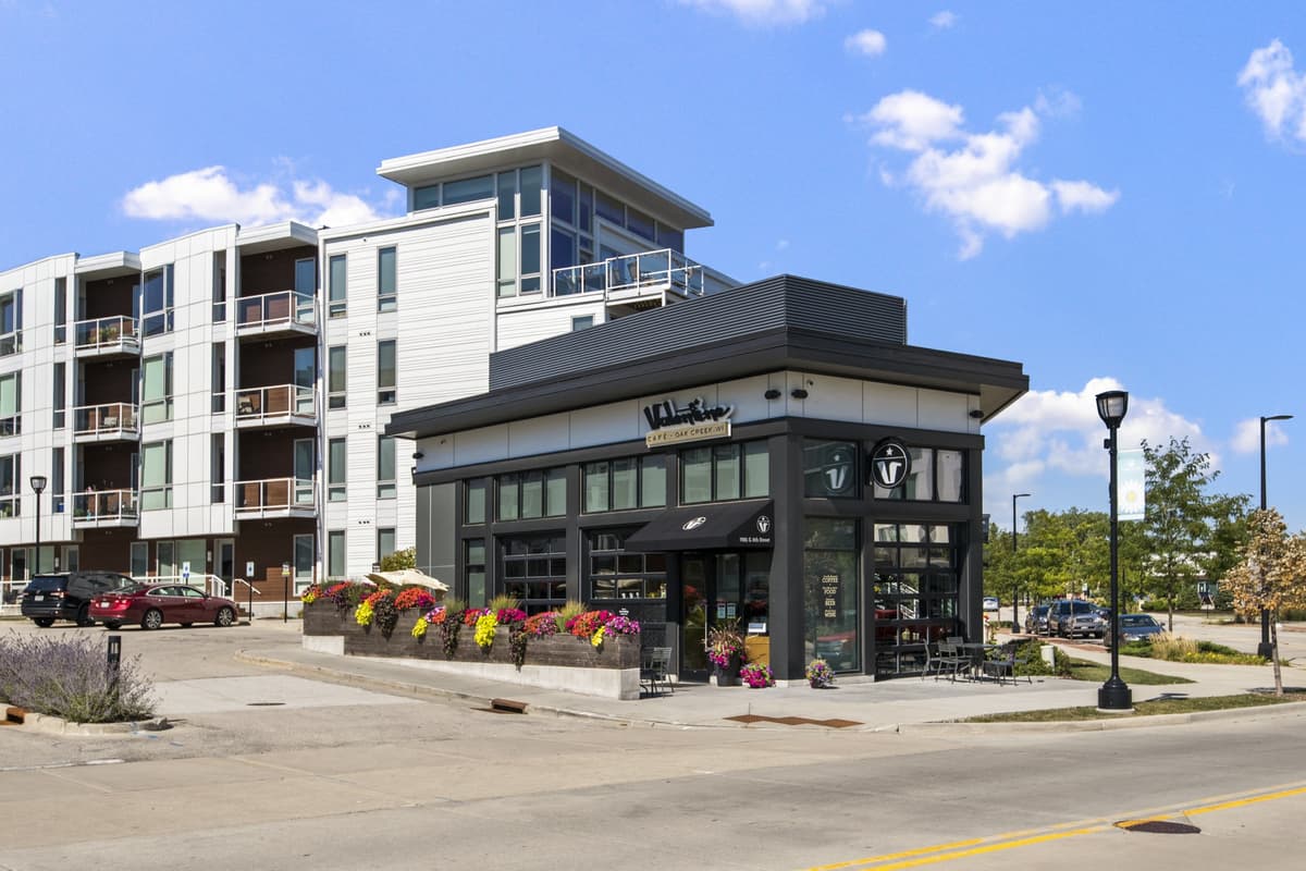 Milwaukee County apartments for rent - Property image - Emerald Row Apartments - 3