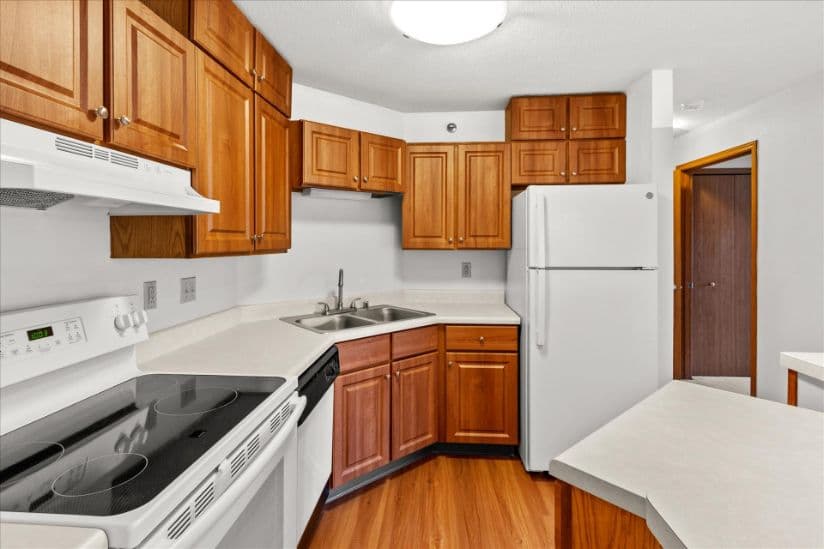 Wilshire Manor - Apartment - 5