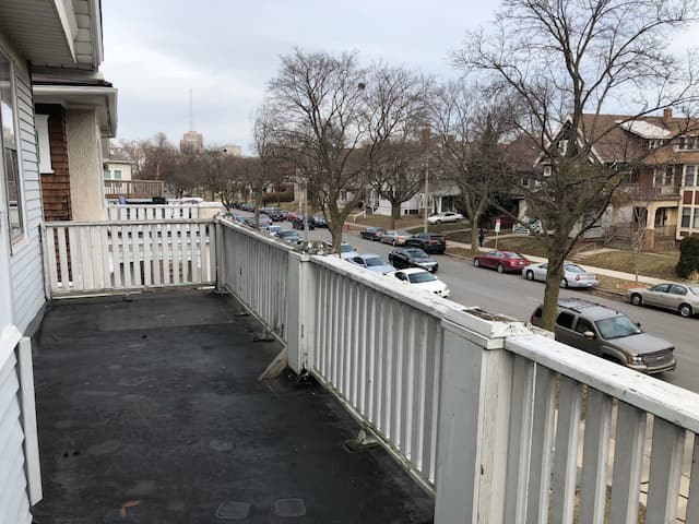 Milwaukee County apartments for rent - Property image - 2911-19 N. Maryland Ave - 3
