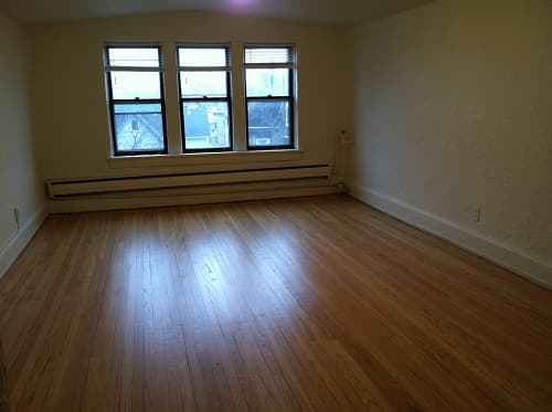 Milwaukee County apartments for rent - image - IMG_4408.jpg