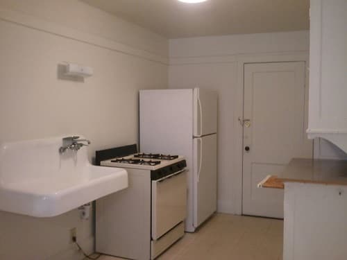 Milwaukee County apartments for rent - image - Kitchen_9.jpg