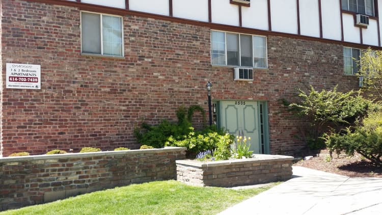 Milwaukee County apartments for rent - image - 20170505_130725.jpg