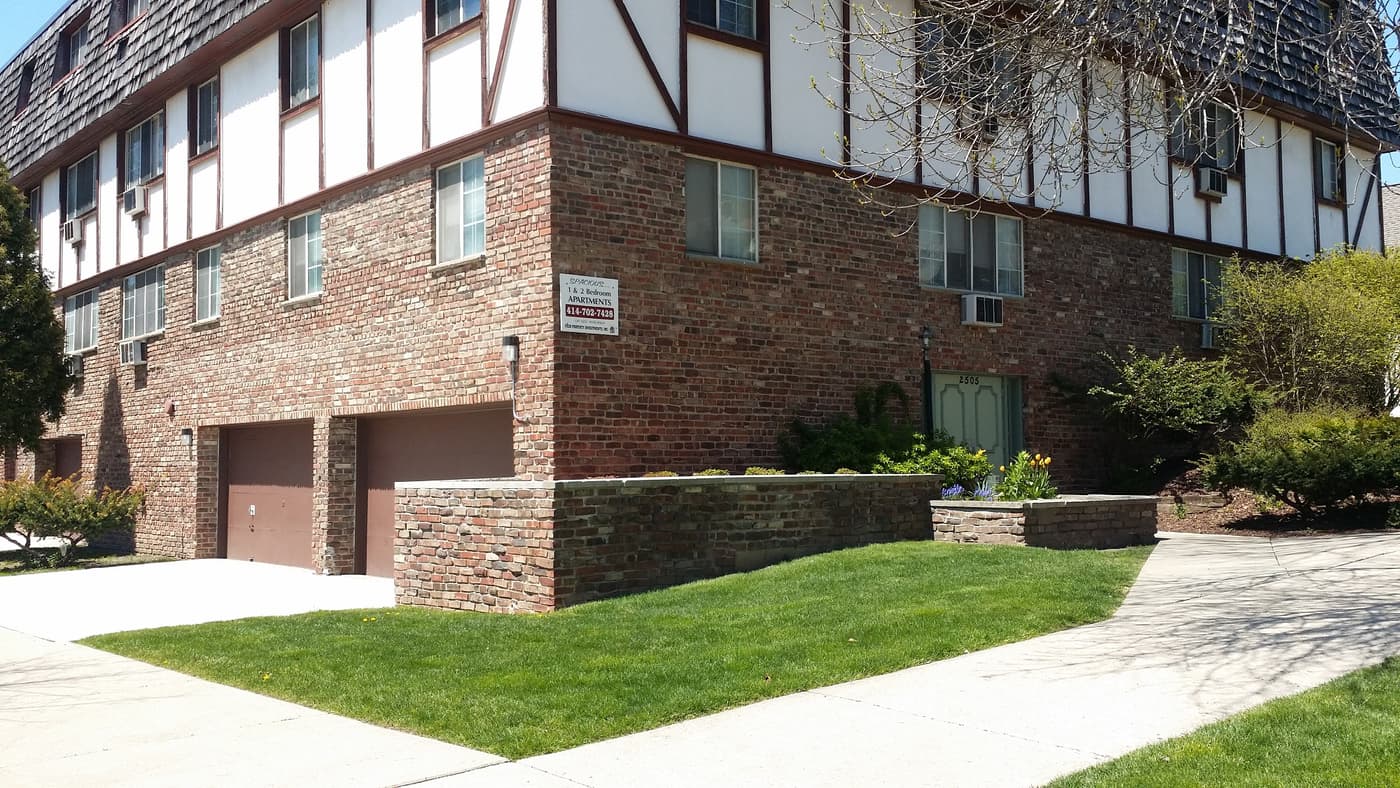 2505 N. Frederick Ave - 20170505_130814.jpg