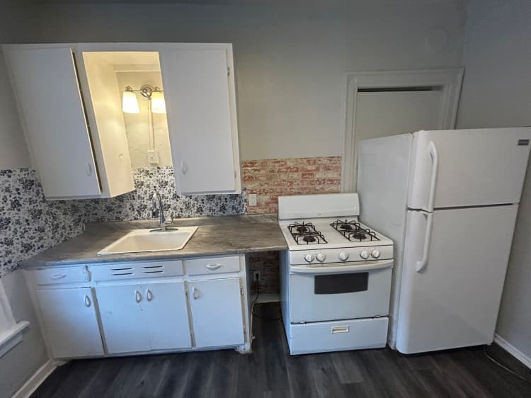 Milwaukee County apartments for rent - image - large (1).jpeg