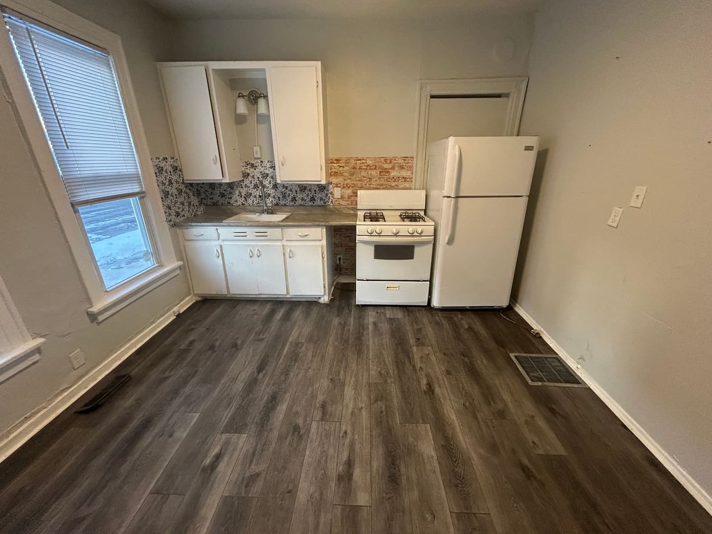 937-939 W Maple - Apartment - 4