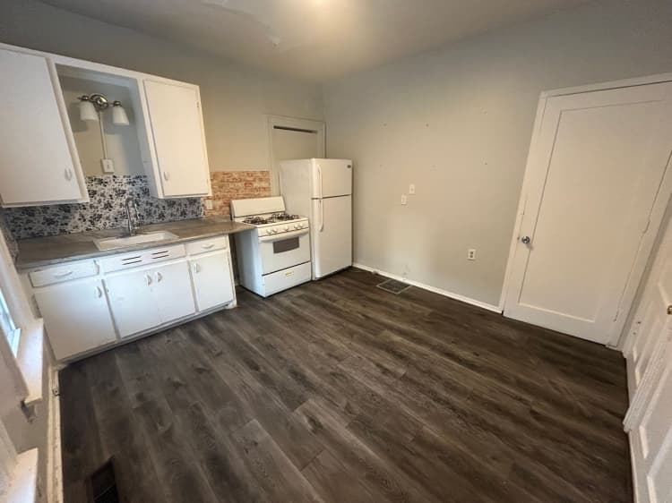 Milwaukee County apartments for rent - image - large (4).jpeg