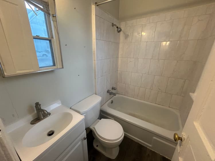 Milwaukee County apartments for rent - image - large (9).jpeg