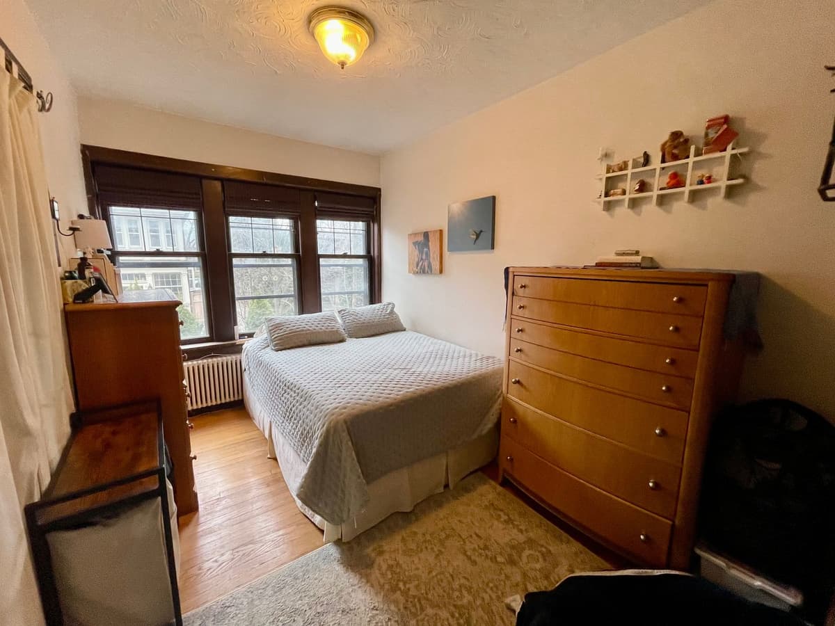 2518 N Lake Dr. - Apartment - 11