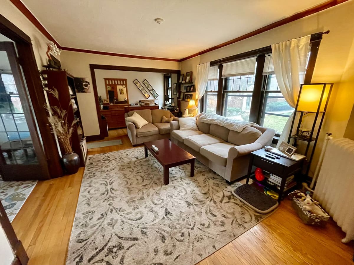2518 N Lake Dr. - Apartment - 9
