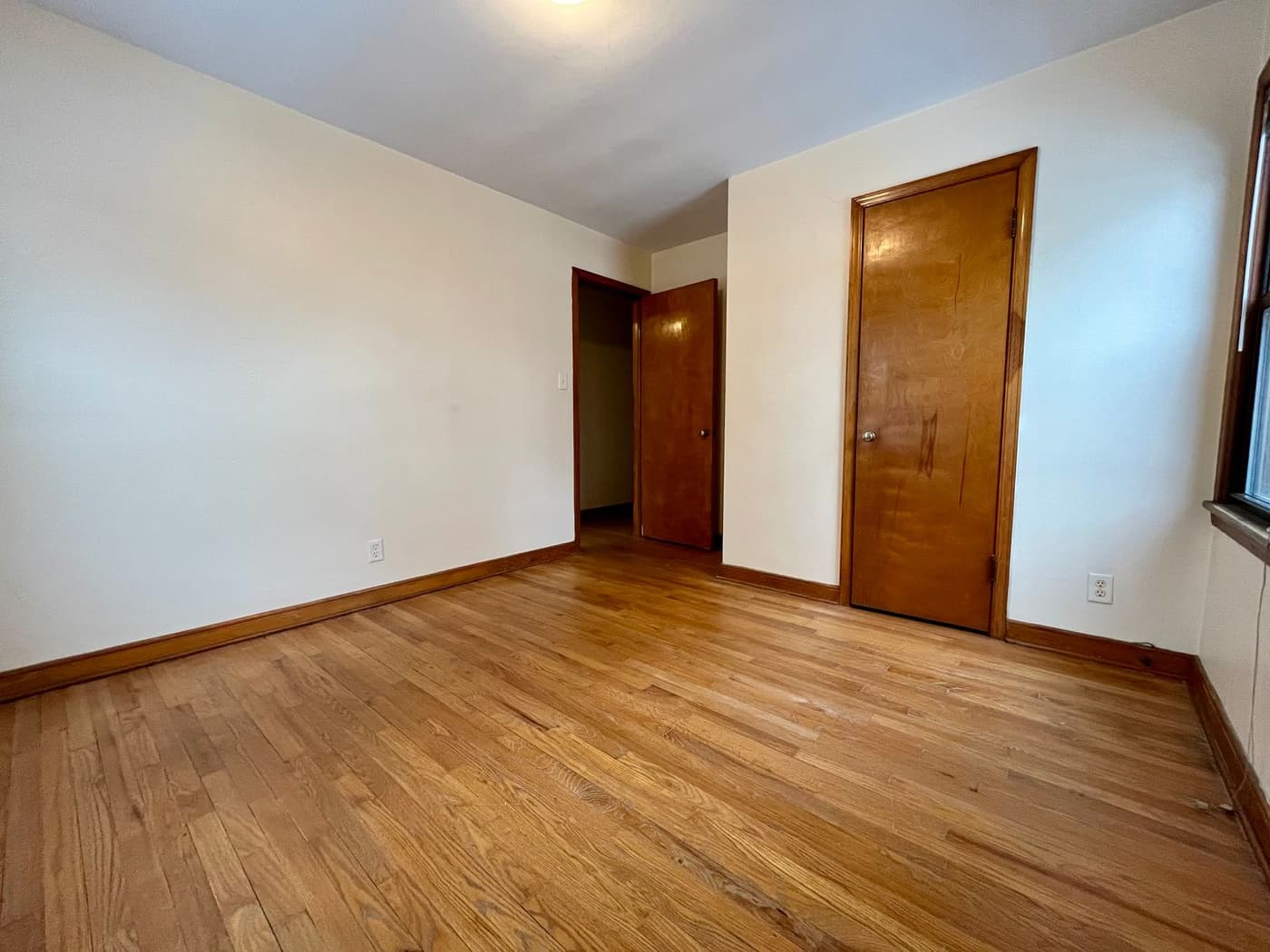 7254 W. Center St. - Apartment - 11