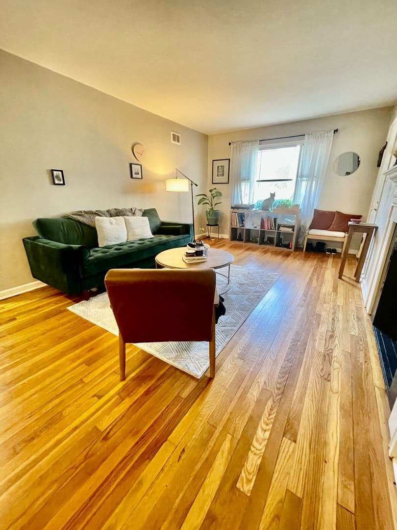 4282 N Wilson Dr - Apartment - 6