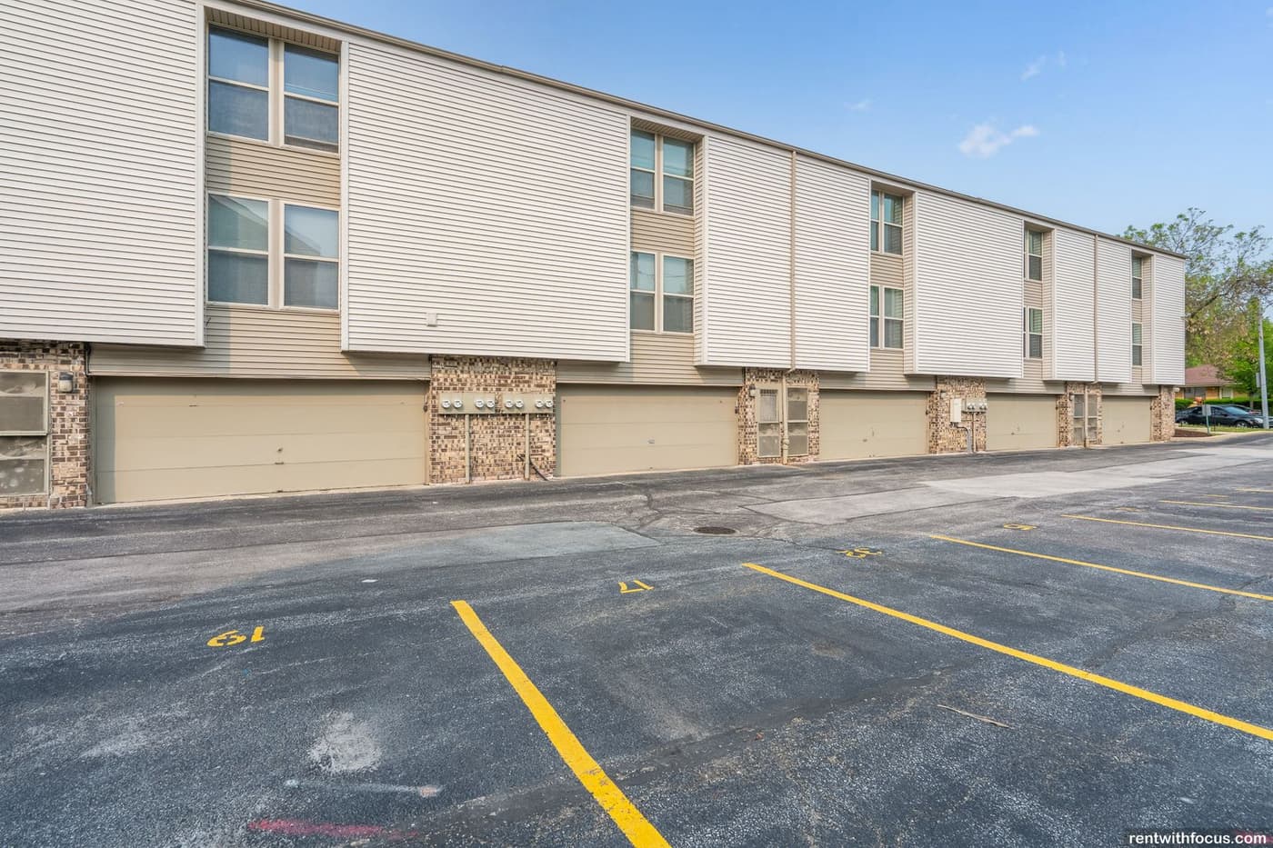 Apple Ridge Townhomes - 8832 - Apartment - 7
