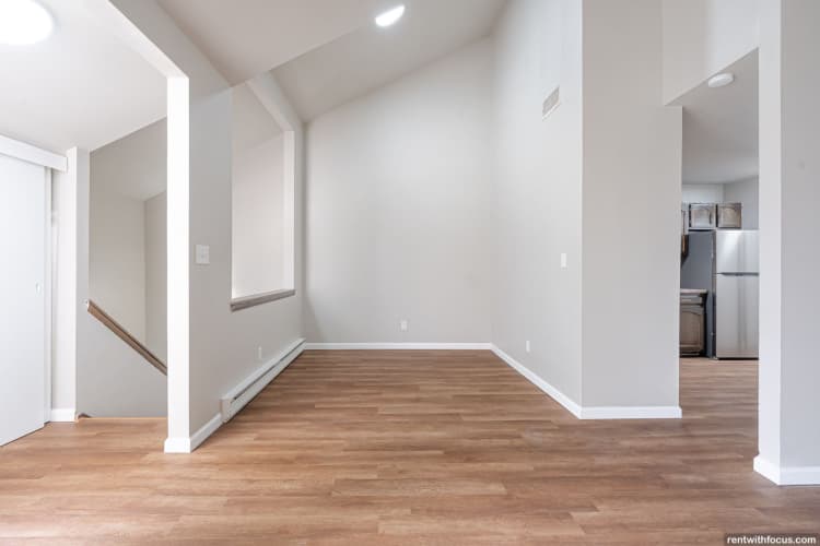 Milwaukee County apartments for rent - image - large (2).jpg
