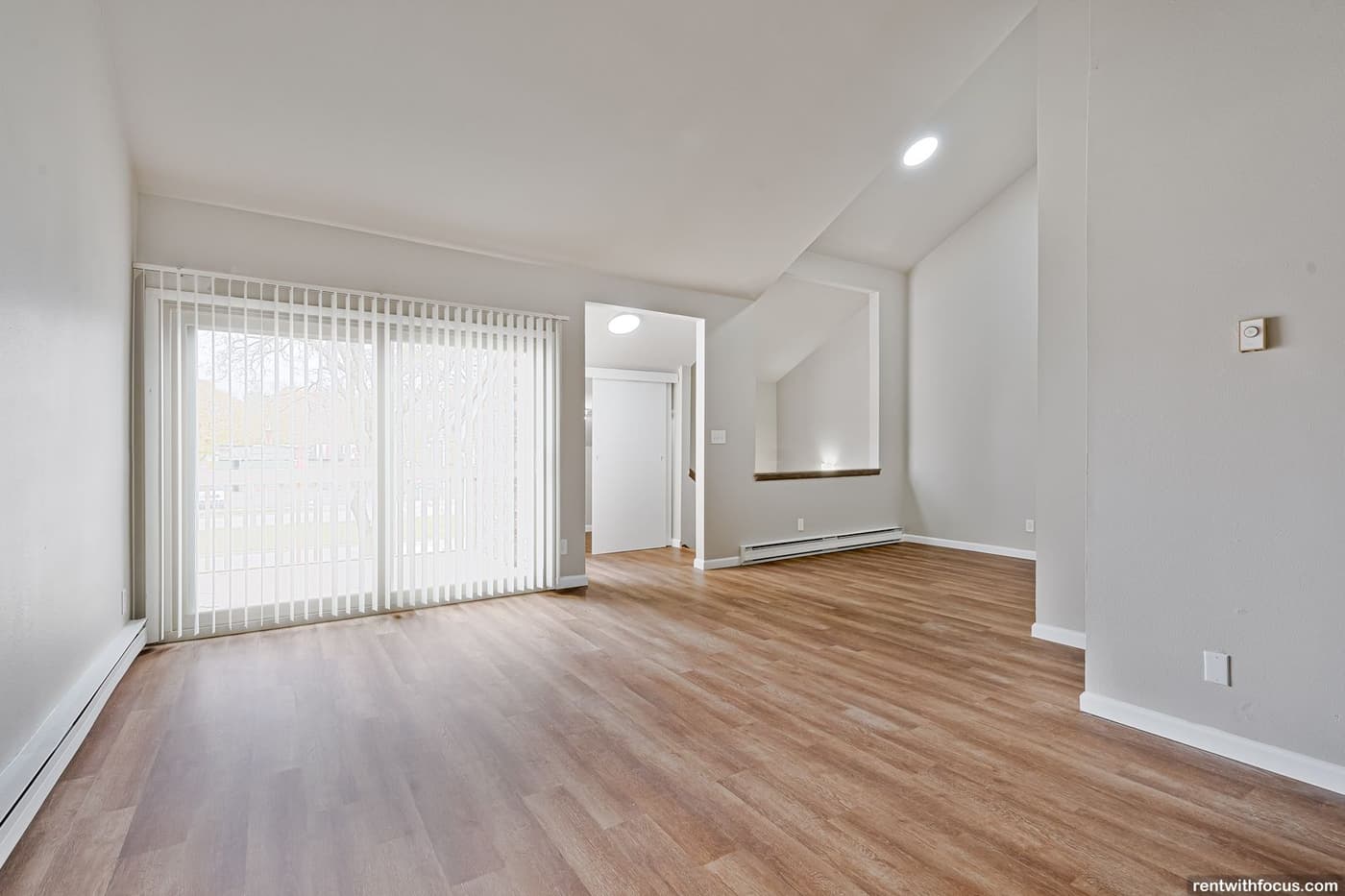 Apple Ridge Townhomes - 8832 - Apartment - 19