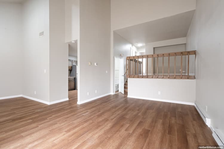 Milwaukee County apartments for rent - image - large (4).jpg