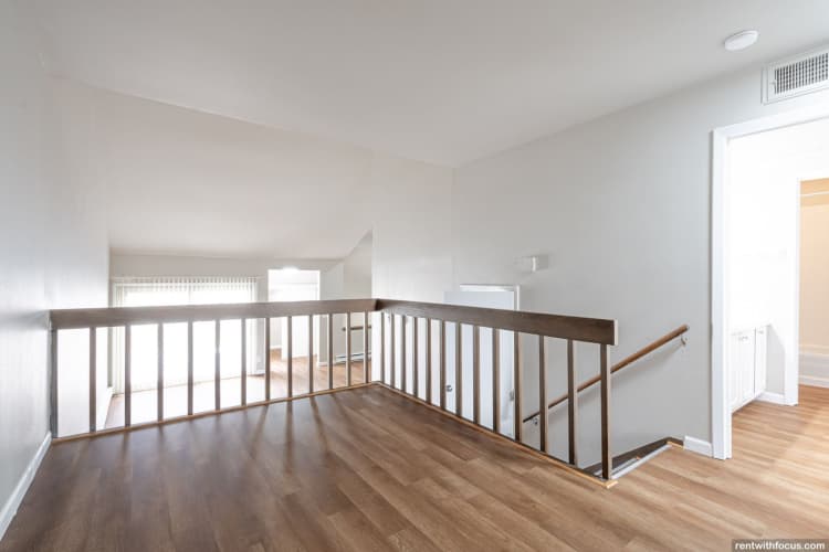 Milwaukee County apartments for rent - image - large (6).jpg