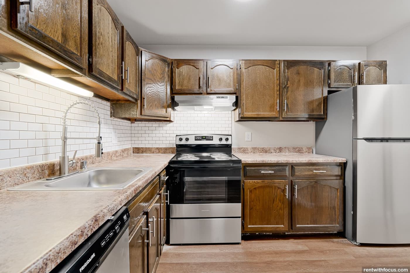Apple Ridge Townhomes - 8832 - Apartment - 11