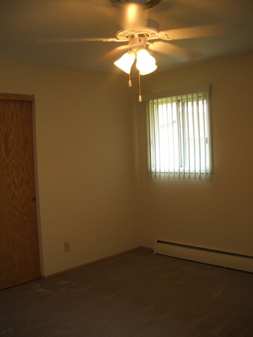 Oak Park Apartments - Apartment - 11