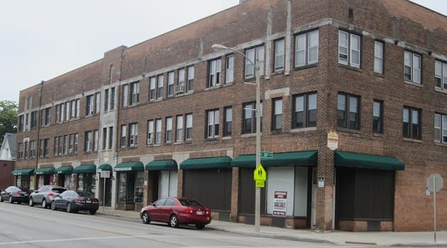 Milwaukee County apartments for rent - Property image - 3217-35 W Lincoln Ave - 1