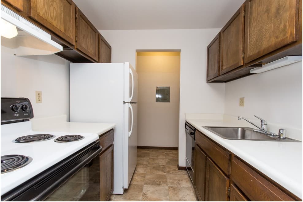 English Meadows Apartment Homes - Apartment - 15