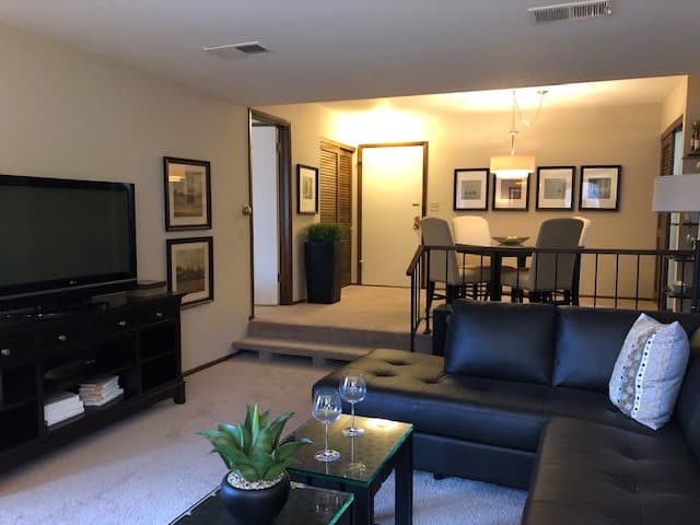 Serafino Square Apartments - Apartment - 6