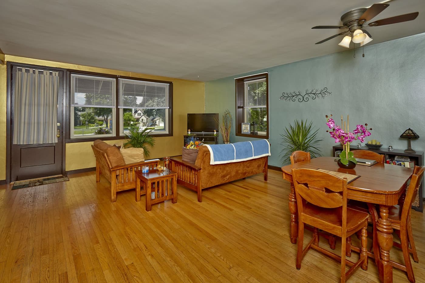 Milwaukee County apartments for rent - Property image - West Bluemound Rd - 2