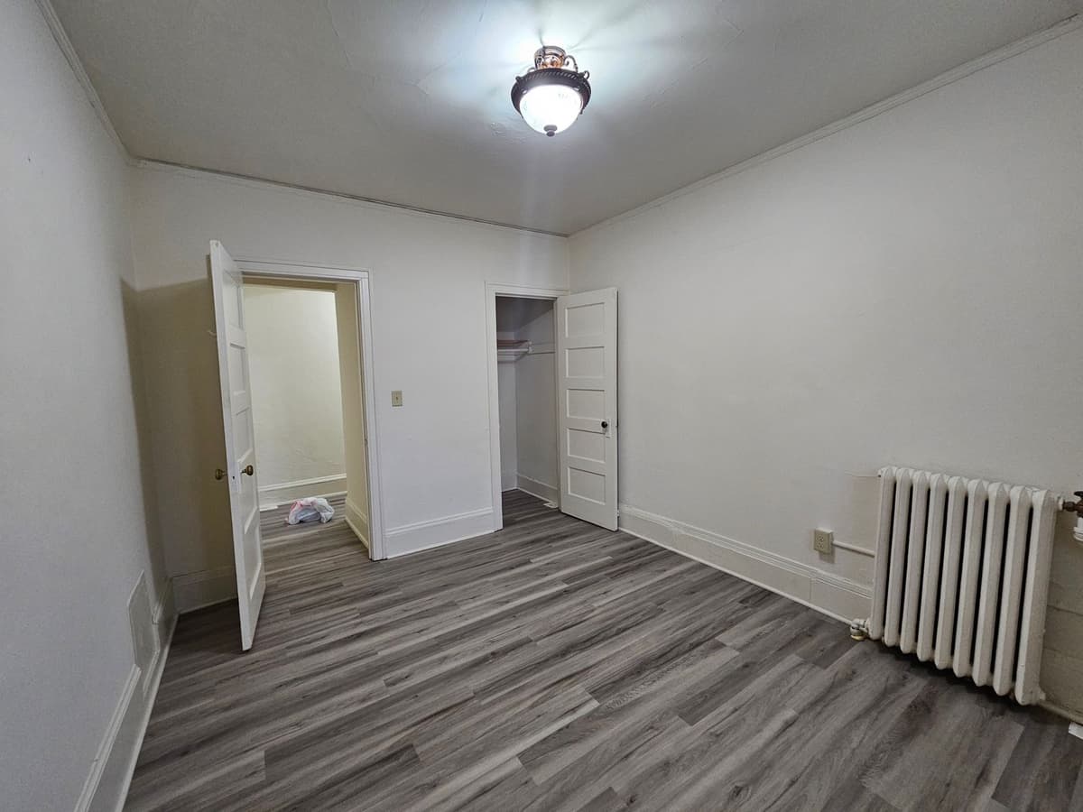 1130 N. Van Buren - Apartment - 14
