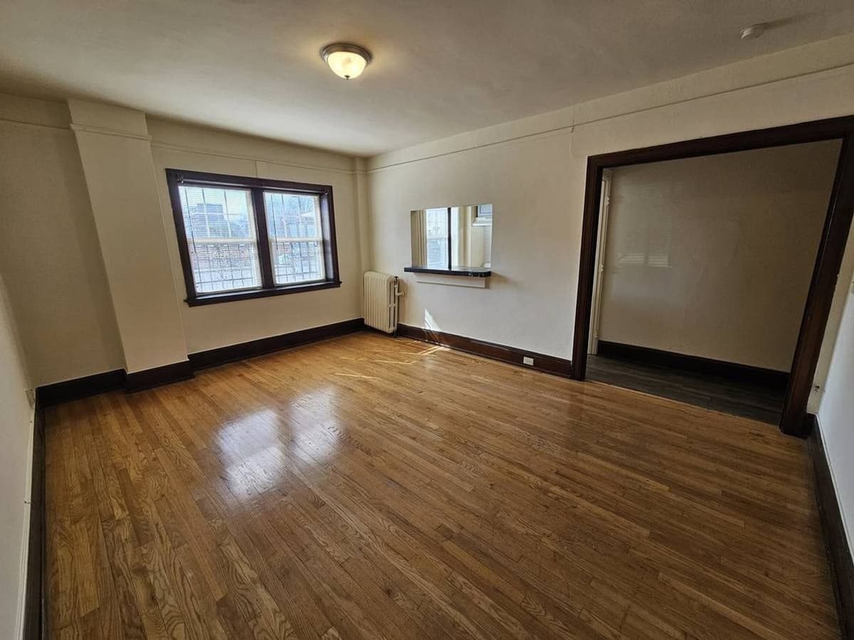 Milwaukee County apartments for rent - image - large.jpg
