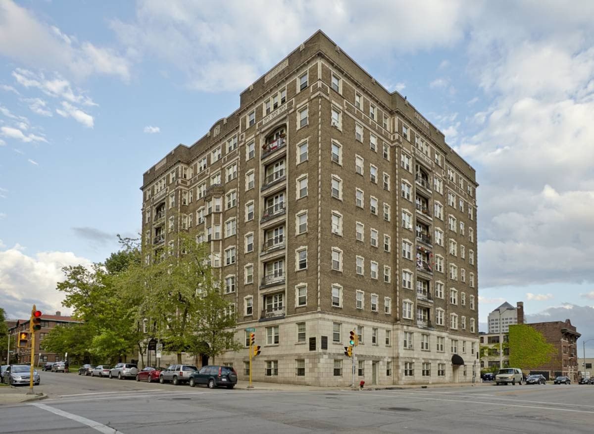 Milwaukee County apartments for rent - Property image - 1130 N. Van Buren - 1