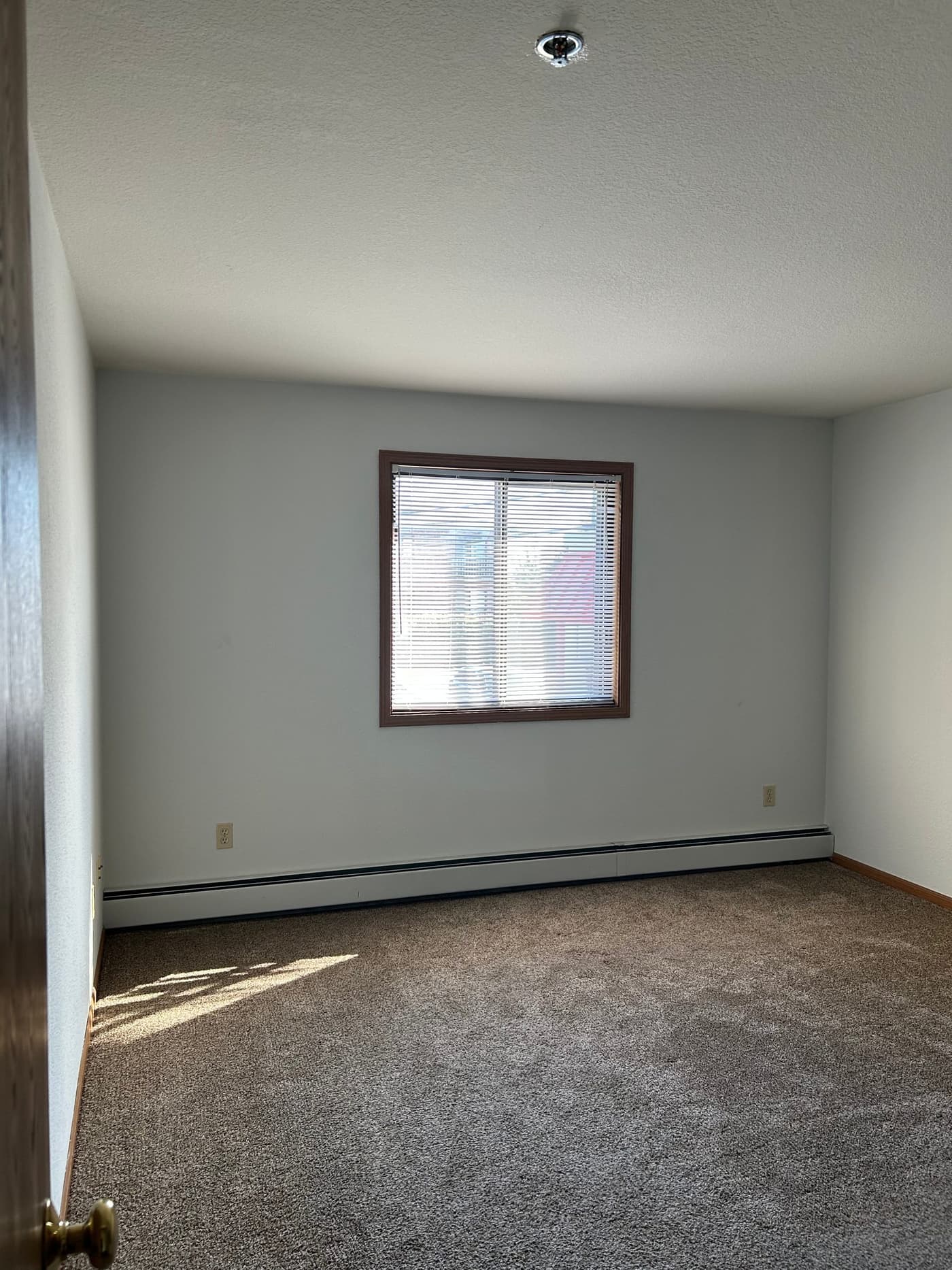 9060-9100 W Oklahoma Avenue - Apartment - 11