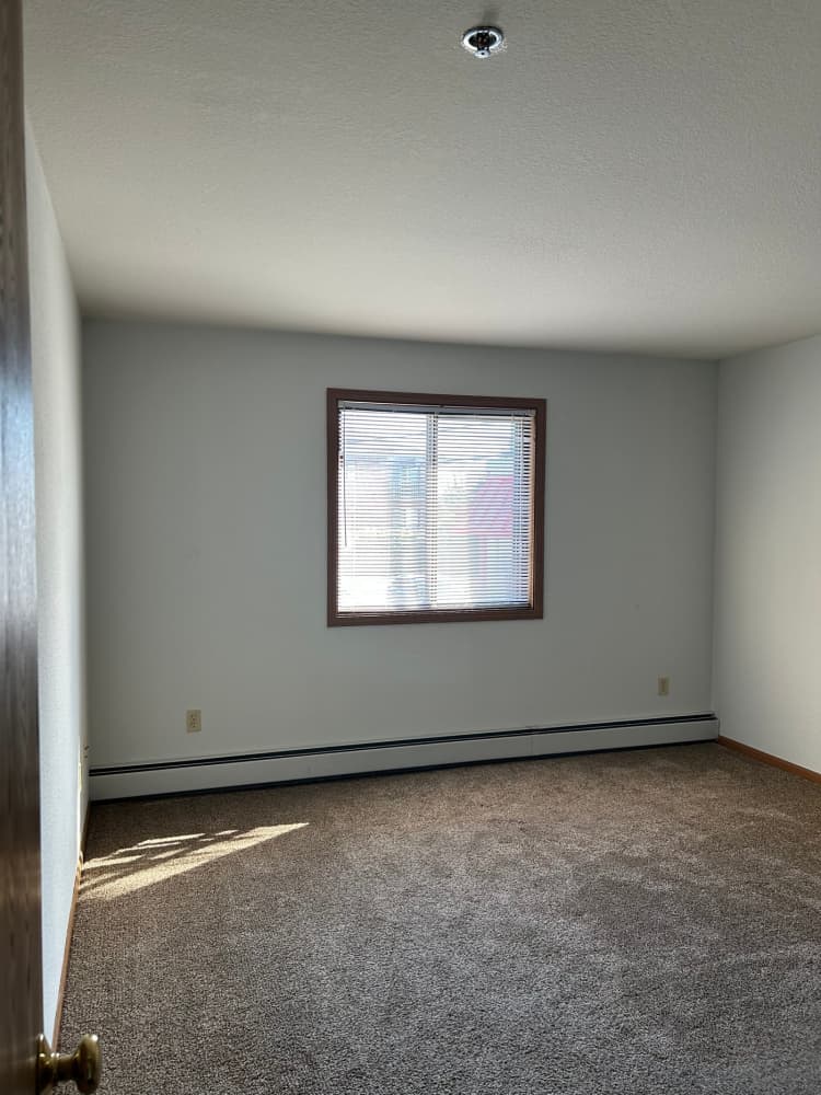 Milwaukee County apartments for rent - image - Bedroom-1-scaled.jpg