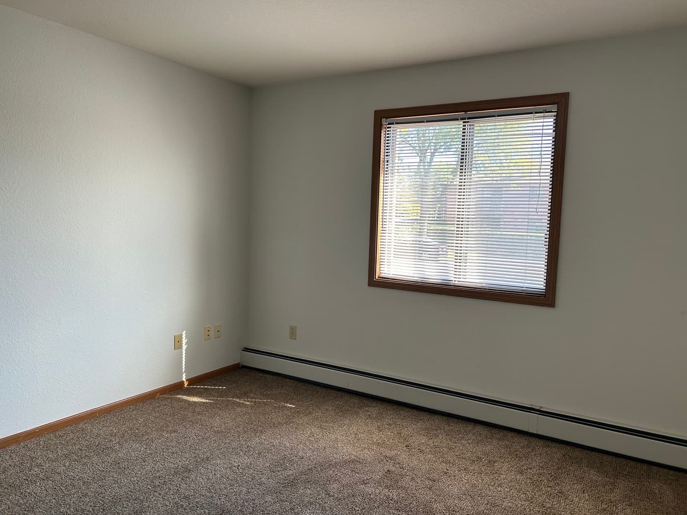9060-9100 W Oklahoma Avenue - Apartment - 10