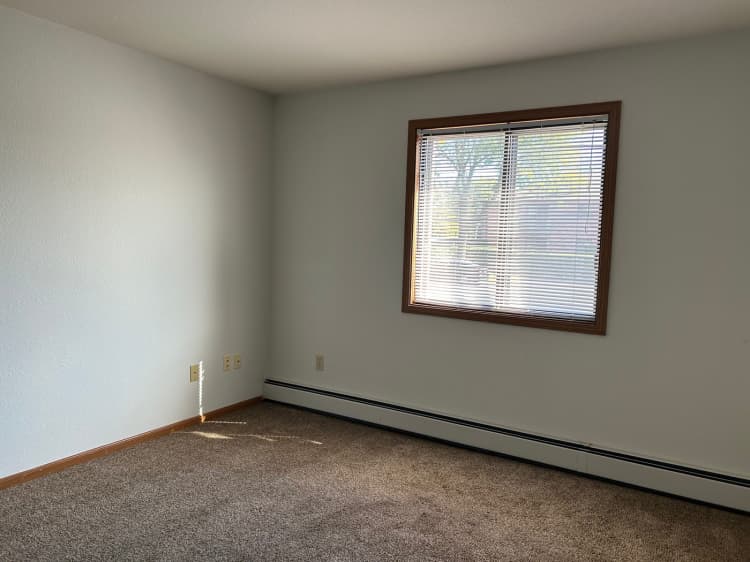 Milwaukee County apartments for rent - image - Bedroom-2-scaled.jpg