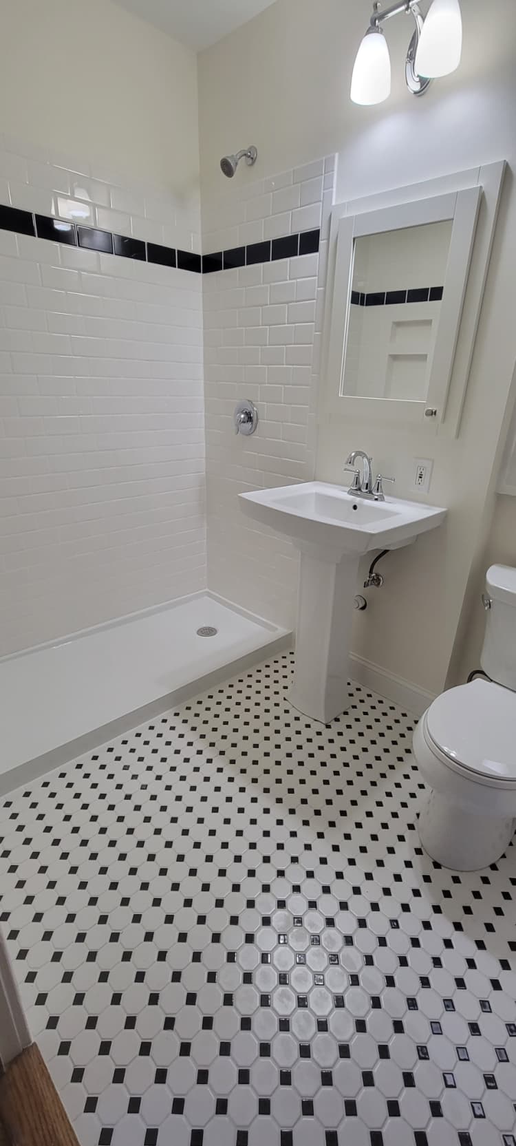 Milwaukee County apartments for rent - image - Bathroom.jpeg