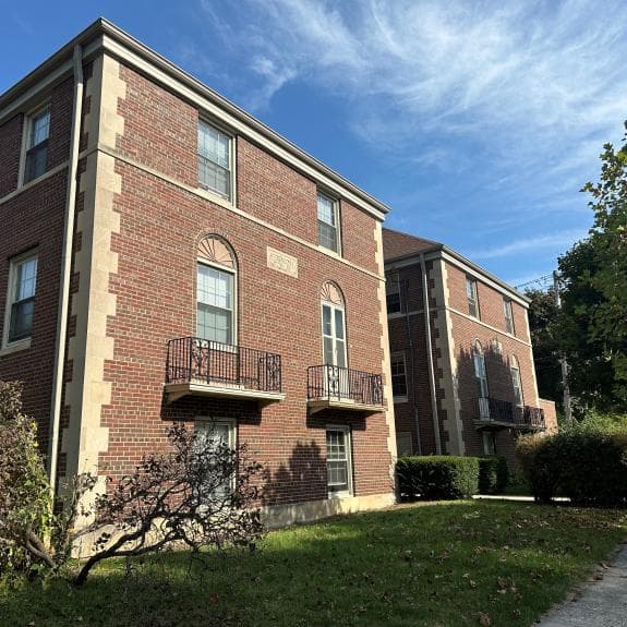 Milwaukee County apartments for rent - Property image - 4305 N Marlborough - 1