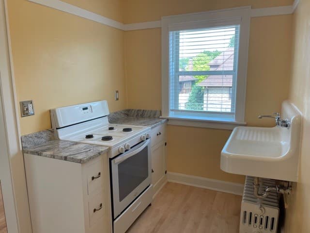 Milwaukee County apartments for rent - Property image - 4428 N. Oakland Ave - 3