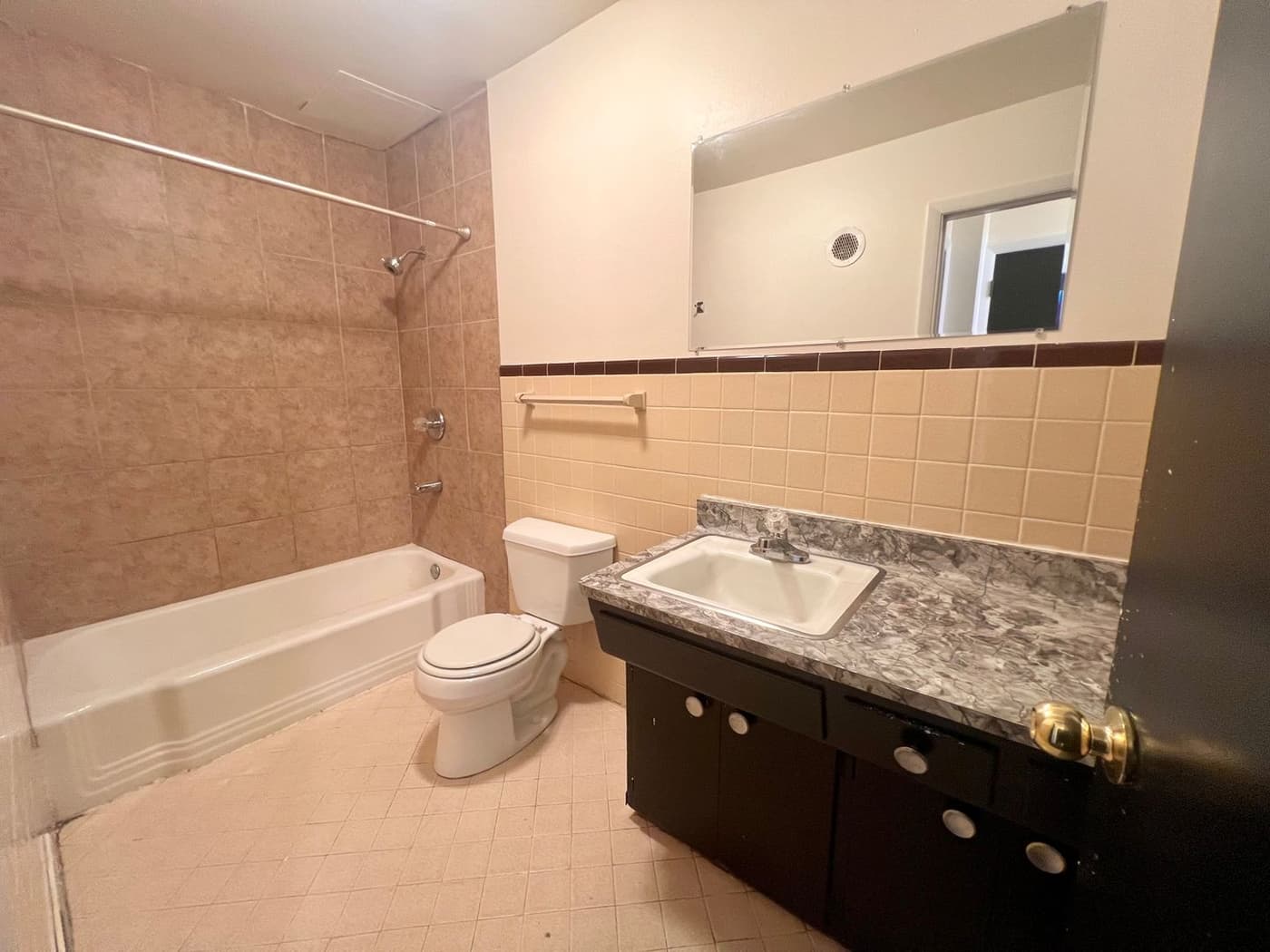 6230 Packard - Apartment - 3