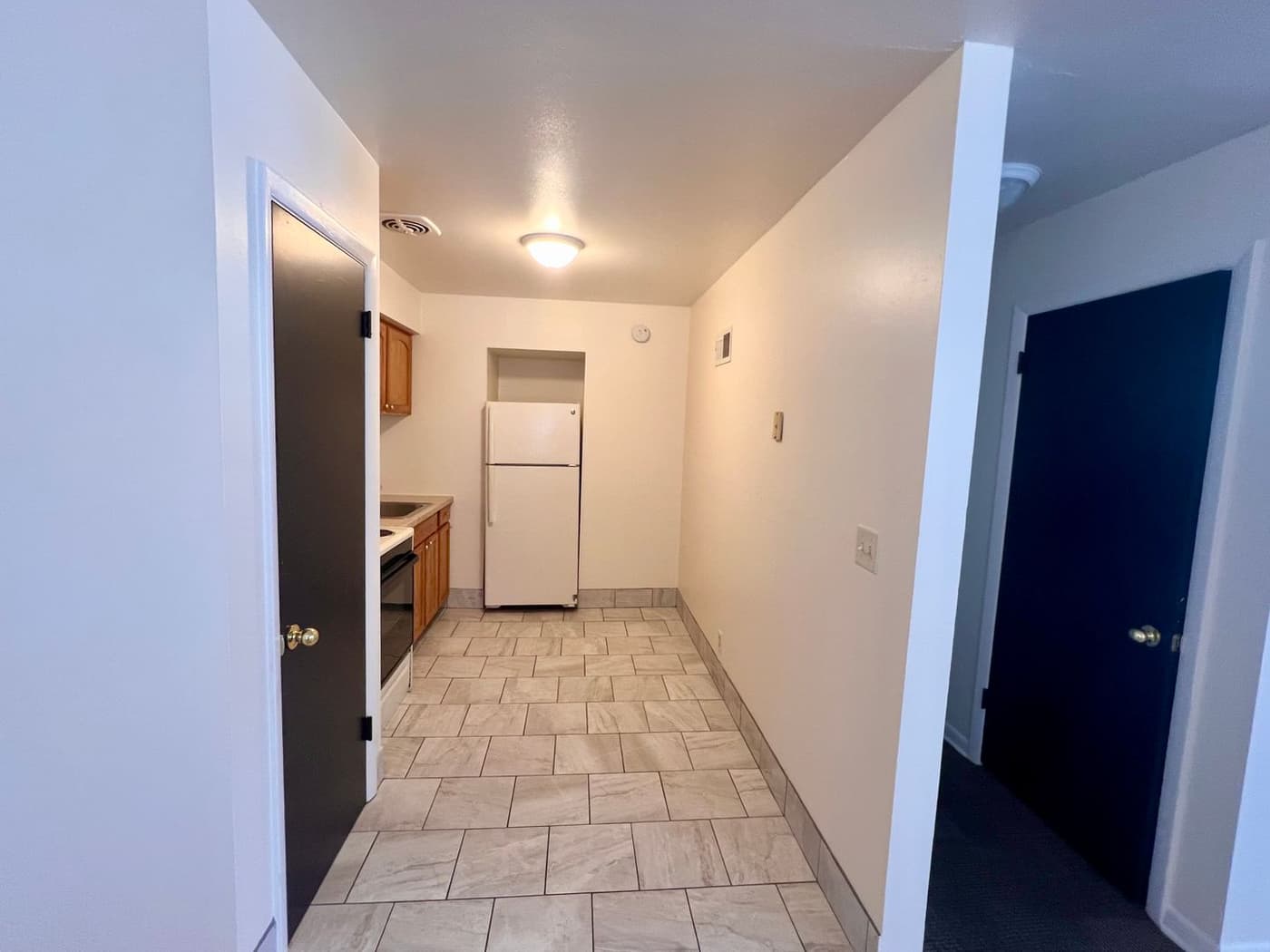 6230 Packard - Apartment - 11