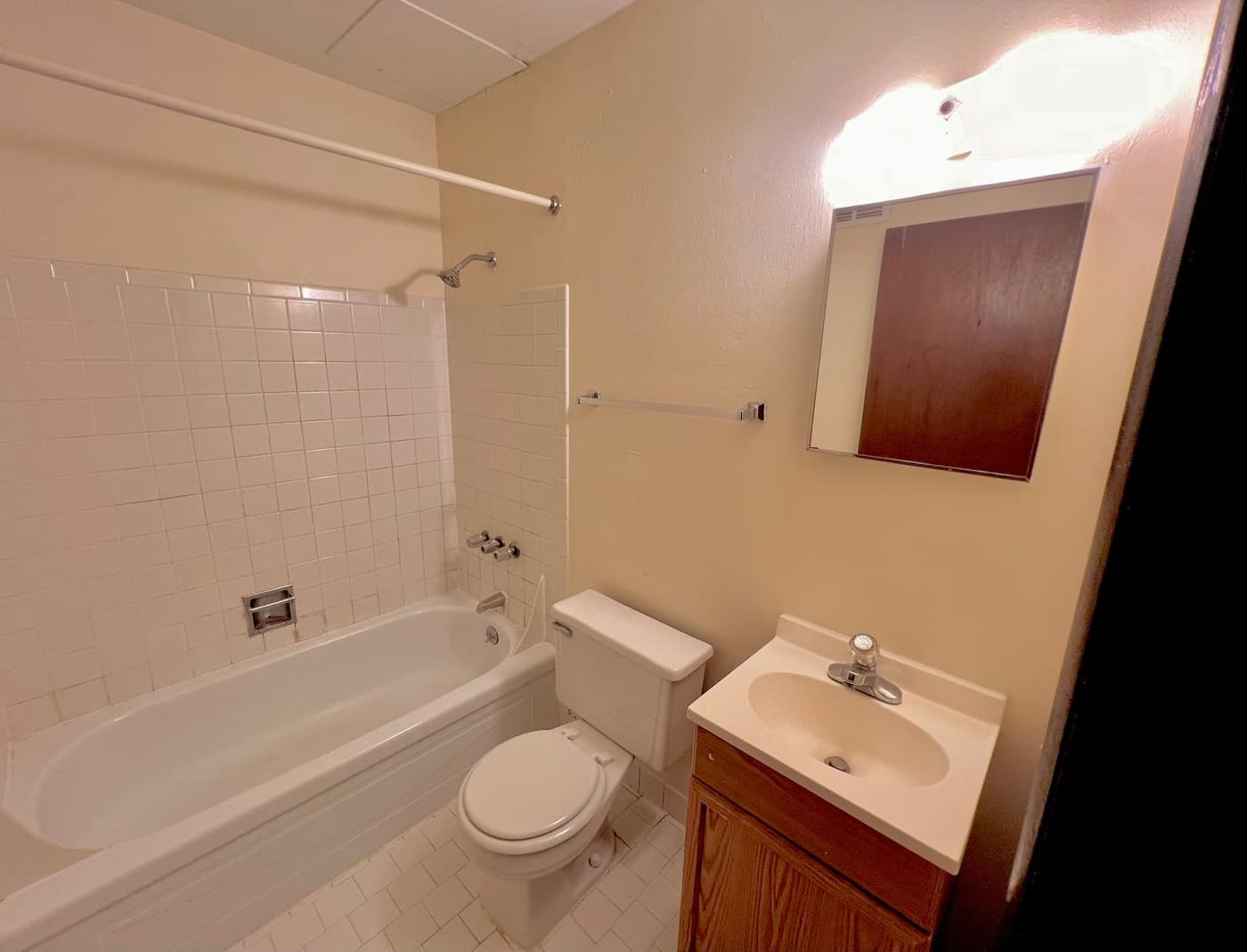 1652 Humboldt - Apartment - 3