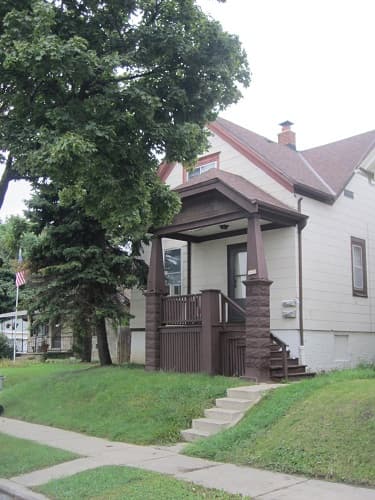 2426 S 35th St, Milwaukee, WI 53215 - Apartment - 1