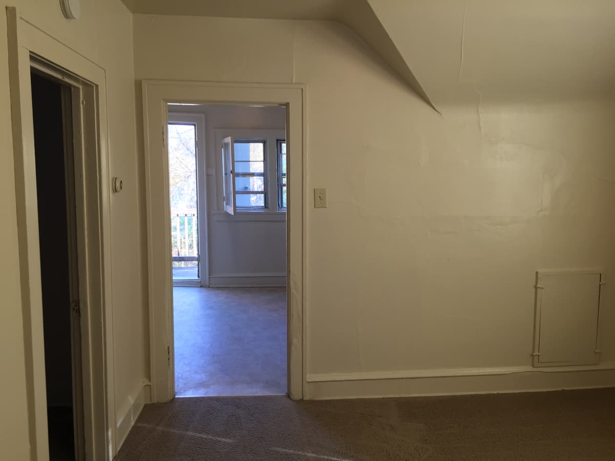 2426 S 35th St, Milwaukee, WI 53215 - Apartment - 5
