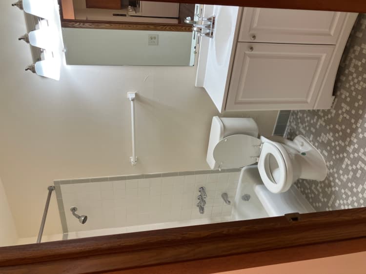 Milwaukee County apartments for rent - image - PP Bathroom.jpeg