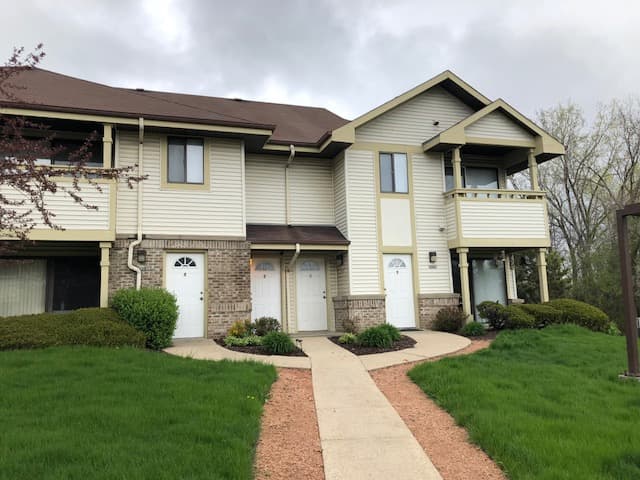 1909-95 S. 102nd St, West Allis - Apartment - 4
