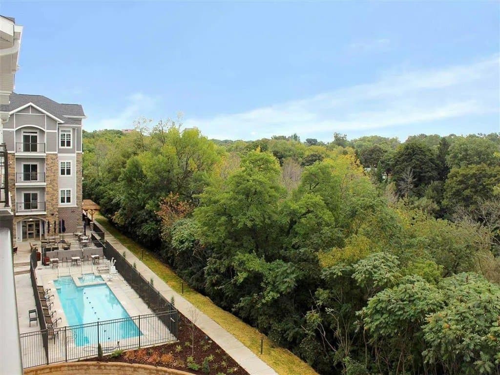 Milwaukee County apartments for rent - Property image - Oaks of Shorewood Apartments - 1
