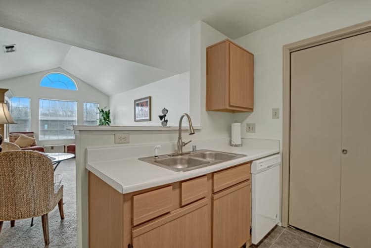 Milwaukee County apartments for rent - image - 26283927