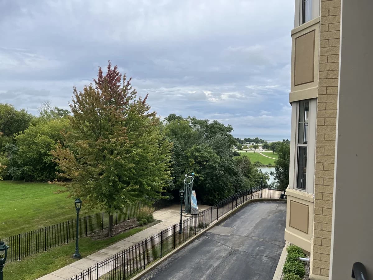 1300 N Prospect Ave. #217 - Condo  - House - 6