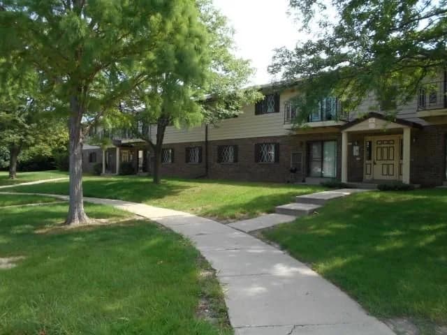 7601-7603 W Donna Ct - property-image-1793043054690.jpg